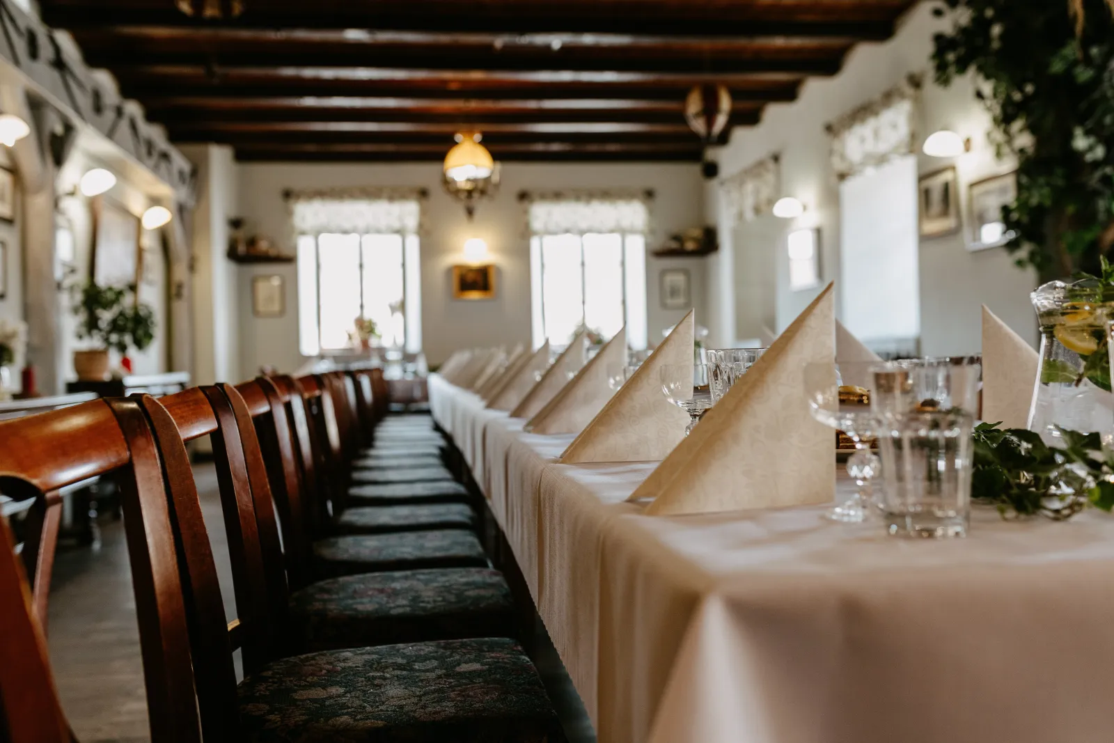 Interiér restaurace Na Kovárně